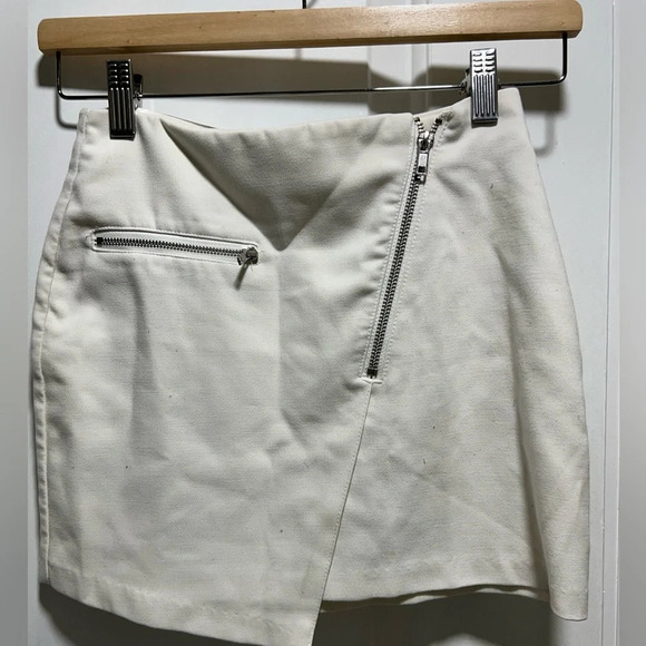 - H&M Mini Skirt Size 2 - Picture 1 of 10